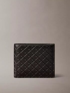 Präglad bifold-plånbok med Monogram-mönster över hela ytan och myntficka Präglad bifold-plånbok med Monogram-mönster över hela ytan och myntficka