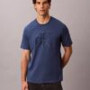Präglad Monogram-T-shirt i klassisk stil