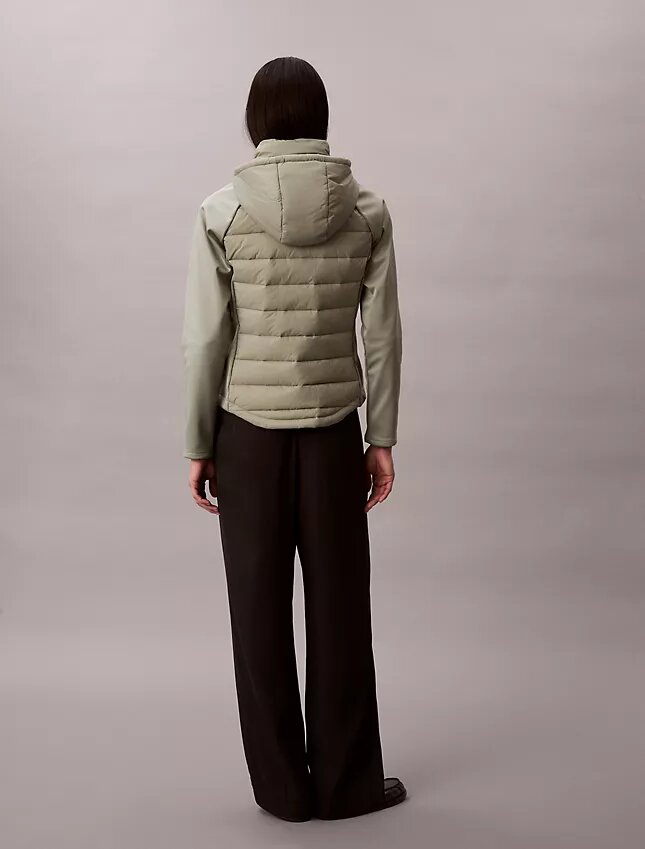 Pufferjacka i blandade material Pufferjacka i blandade material