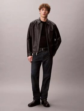 Raka byxor i mocka i 90s Straight-stil