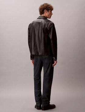 Raka byxor i mocka i 90s Straight-stil