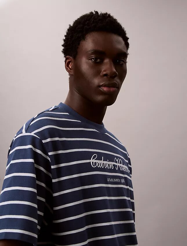 Randig T-shirt med logotyp Randig T-shirt med logotyp