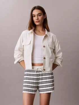 Randiga ribbstickade shorts