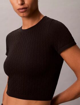 Ribbad, sömlös T-shirt med emblem
