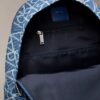 Ryggsäck i denim med emblem över hela ytan Ryggsäck i denim med emblem över hela ytan