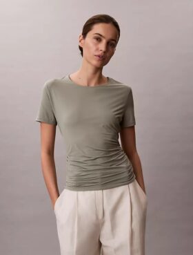 Rynkad T-shirt med smal passform