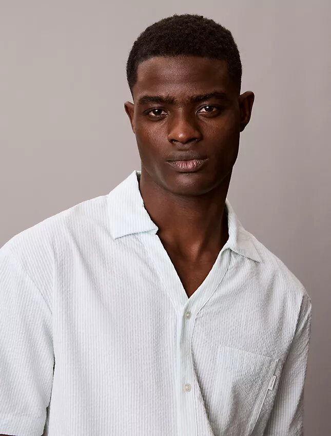 Seersucker avslappnad sovskjorta med knappar Seersucker avslappnad sovskjorta med knappar