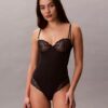 Sensuell bodysuit i stretchspets Sensuell bodysuit i stretchspets