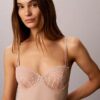 Sensuell bodysuit i stretchspets Sensuell bodysuit i stretchspets