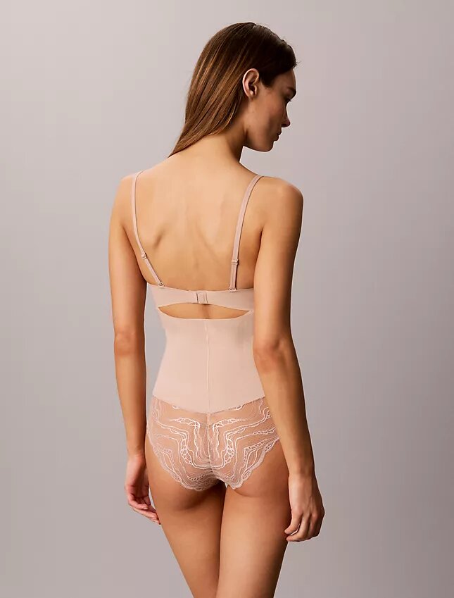 Sensuell bodysuit i stretchspets Sensuell bodysuit i stretchspets