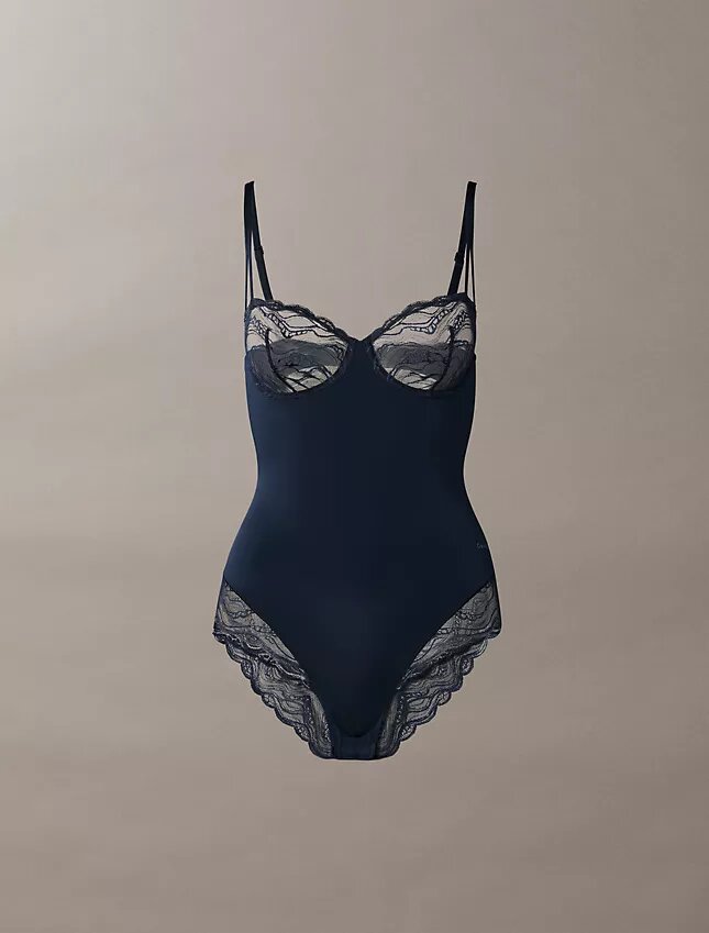 Sensuell bodysuit i stretchspets Sensuell bodysuit i stretchspets