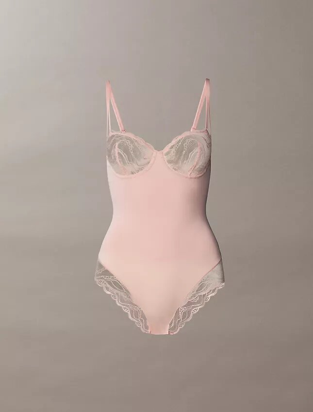 Sensuell bodysuit i stretchspets Sensuell bodysuit i stretchspets