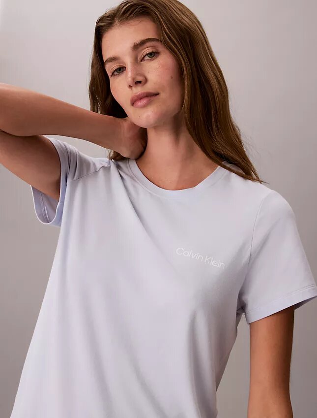 Set med T-shirt och shorts i viskos-bomullsblandning Set med T-shirt och shorts i viskos-bomullsblandning