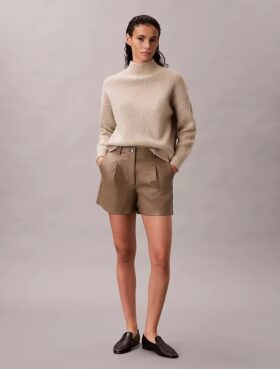 Shorts i konstläder