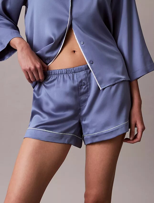 Shorts med satängglans Shorts med satängglans