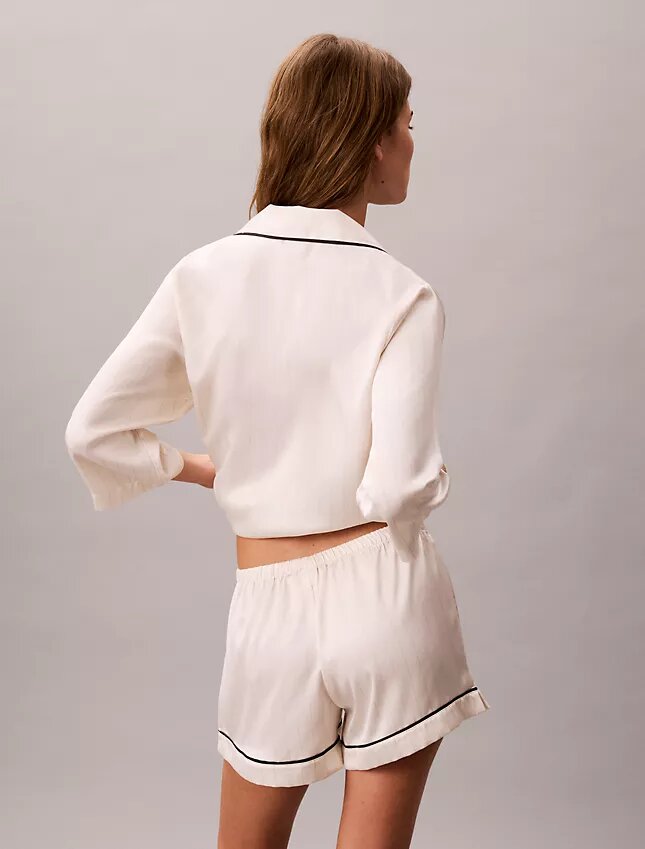 Shorts med satängglans Shorts med satängglans