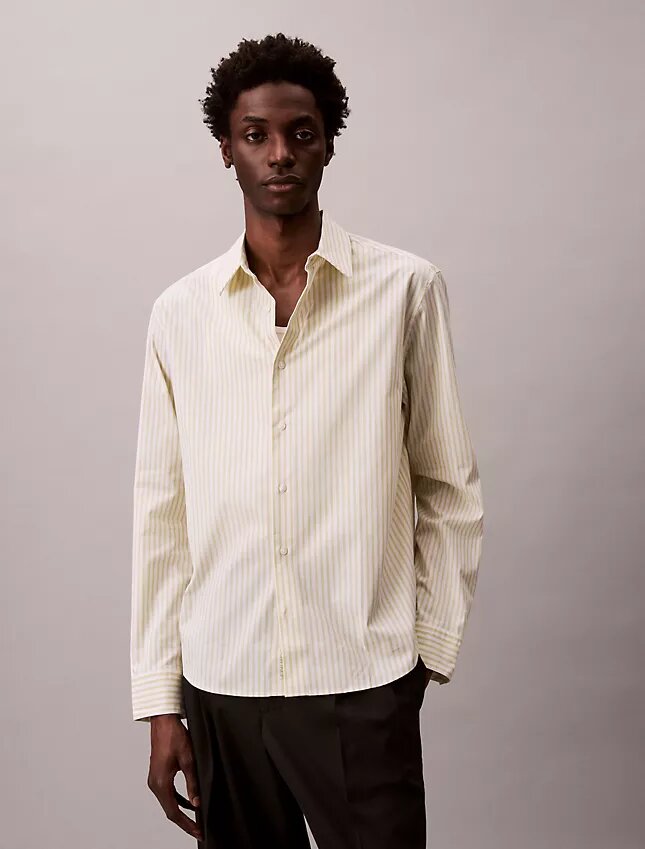 Skjorta i Cotton Stretch-poplin med ränder och knappar Skjorta i Cotton Stretch-poplin med ränder och knappar