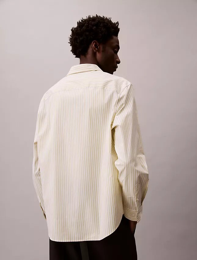 Skjorta i Cotton Stretch-poplin med ränder och knappar Skjorta i Cotton Stretch-poplin med ränder och knappar