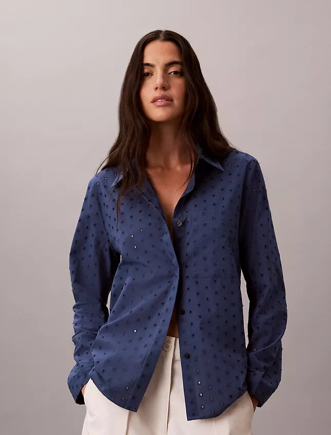 Skjorta med knappar och broderie anglaise Skjorta med knappar och broderie anglaise