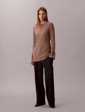 Skräddarsydd, slim fit-tunika i stickat