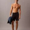 Skräddarsydda 5″ Volley-badshorts