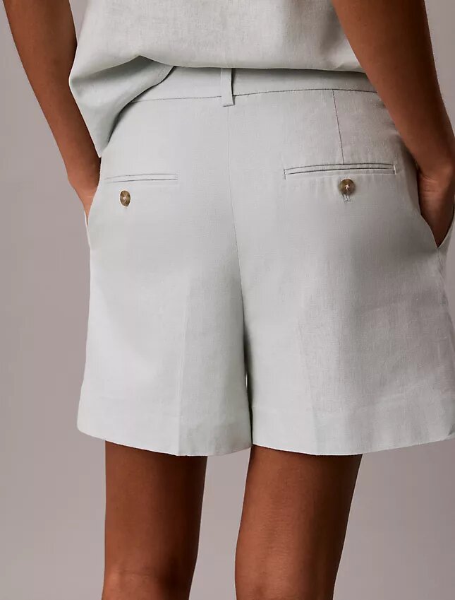 Skräddarsydda shorts i linneblandning Skräddarsydda shorts i linneblandning