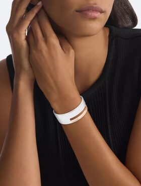 Skulpturalt armband med gångjärn