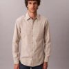 Slim fit-skjorta i Cotton Stretch-bomull med rutmönster och knappar Slim fit-skjorta i Cotton Stretch-bomull med rutmönster och knappar