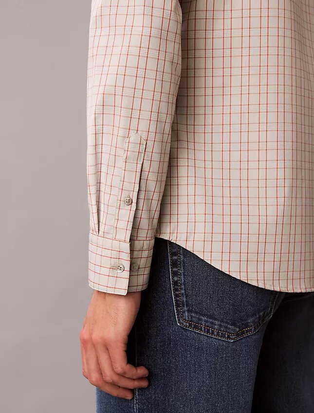 Slim fit-skjorta i Cotton Stretch-bomull med rutmönster och knappar Slim fit-skjorta i Cotton Stretch-bomull med rutmönster och knappar
