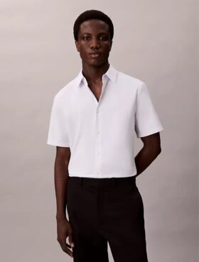 Slim fit-skjorta i Cotton Stretch med knappar