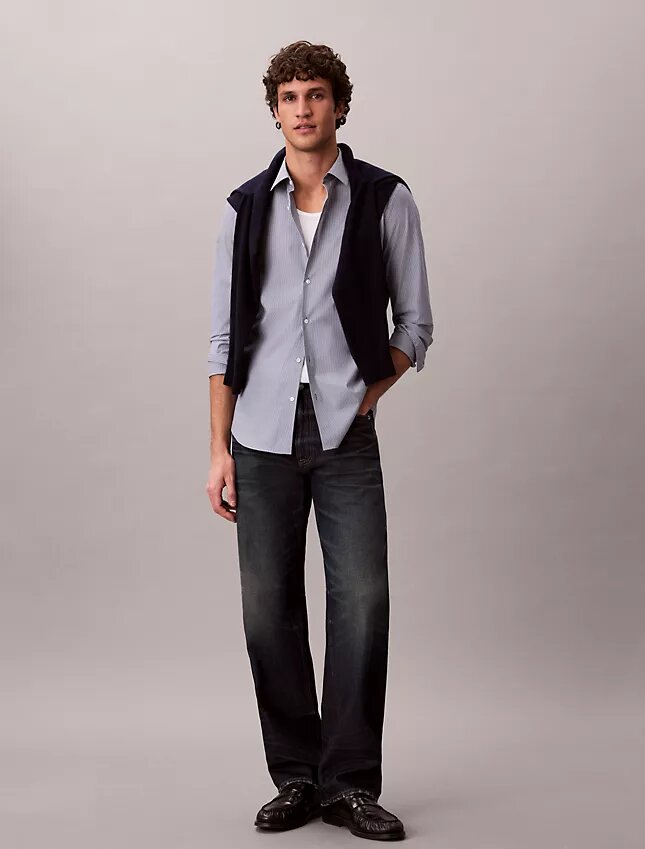 Slim fit-skjorta i Cotton Stretch med ränder och knappar Slim fit-skjorta i Cotton Stretch med ränder och knappar