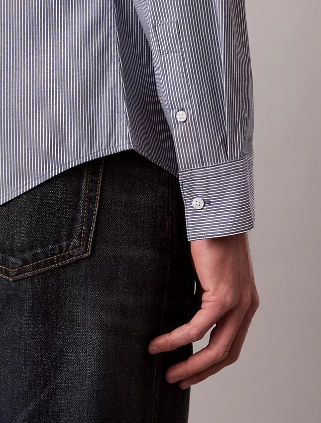 Slim fit-skjorta i Cotton Stretch med ränder och knappar Slim fit-skjorta i Cotton Stretch med ränder och knappar