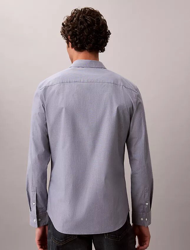 Slim fit-skjorta i Cotton Stretch med ränder och knappar Slim fit-skjorta i Cotton Stretch med ränder och knappar
