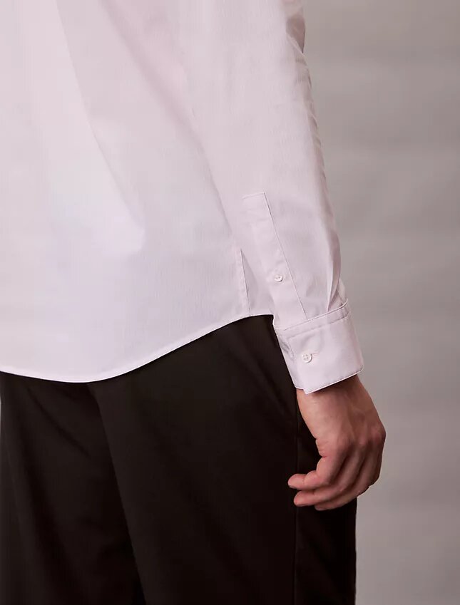 Slim fit-skjorta i Cotton Stretch med ränder och knappar Slim fit-skjorta i Cotton Stretch med ränder och knappar
