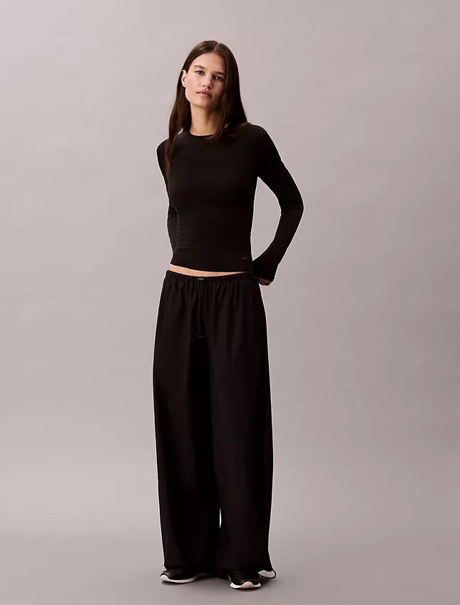 Slim fit-T-shirt i stretchnylon Slim fit-T-shirt i stretchnylon