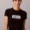 Smal T-shirt med kontrasterande logotyp Smal T-shirt med kontrasterande logotyp