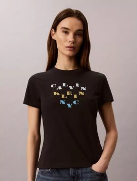 Smal T-shirt med lager på lager-logotyp