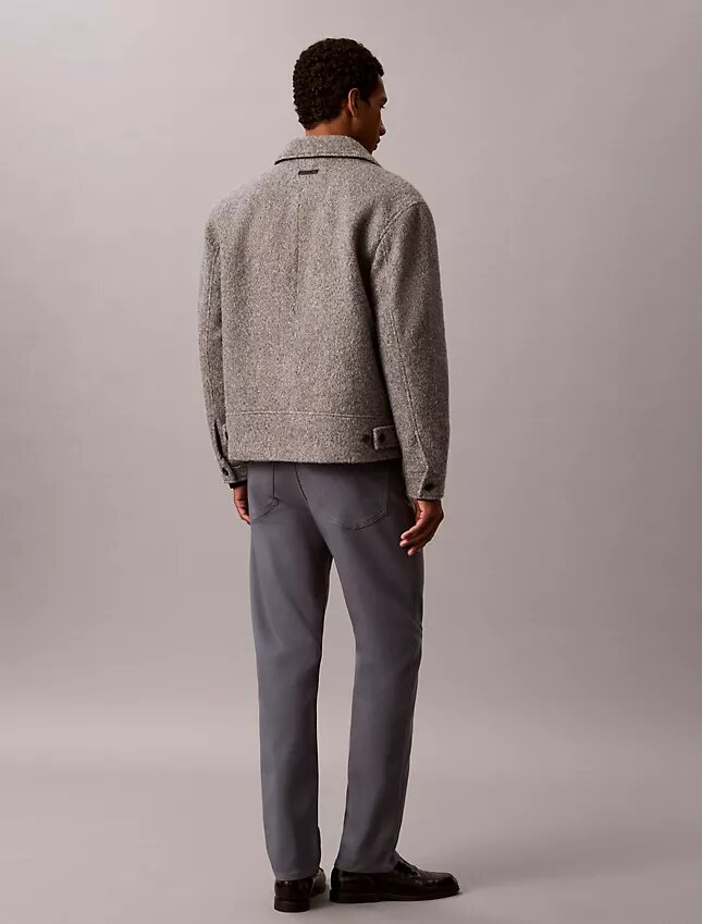 Standard raka stretchbyxor med 5 fickor Standard raka stretchbyxor med 5 fickor