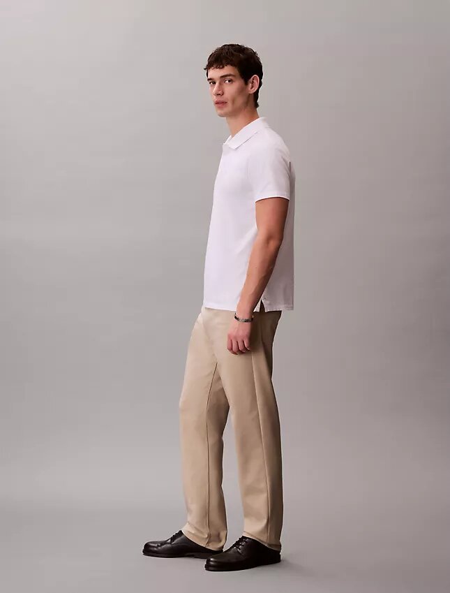 Standard raka stretchbyxor med 5 fickor Standard raka stretchbyxor med 5 fickor