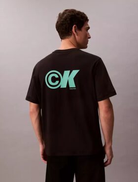 Sval T-shirt i piqué med logotyp