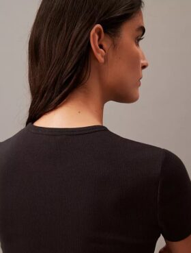 T-shirt i bomullsribb