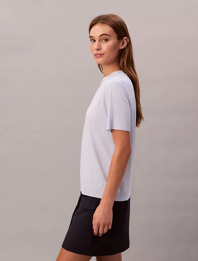 T-shirt i finstickat med hög hals T-shirt i finstickat med hög hals