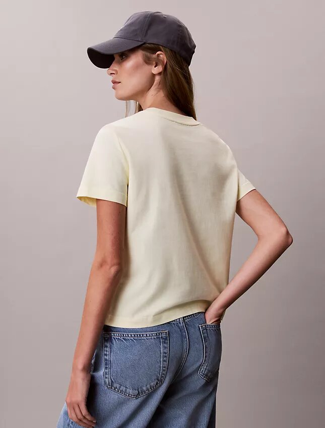 T-shirt med arkivlogotyp T-shirt med arkivlogotyp