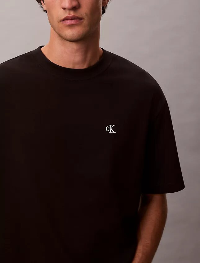 T-shirt med avslappnad passform och arkivlogotyp T-shirt med avslappnad passform och arkivlogotyp