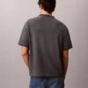 T-shirt med blekt tryck och klassisk rund hals