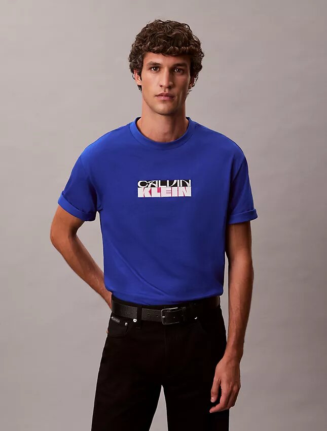 T-shirt med blocklogotyp T-shirt med blocklogotyp