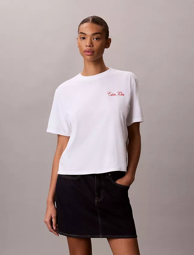 T-shirt med Calvin Klein-logotyp i kursiv stil T-shirt med Calvin Klein-logotyp i kursiv stil