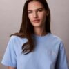 T-shirt med Calvin Klein-logotyp i kursiv stil T-shirt med Calvin Klein-logotyp i kursiv stil