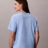 T-shirt med Calvin Klein-logotyp i kursiv stil T-shirt med Calvin Klein-logotyp i kursiv stil