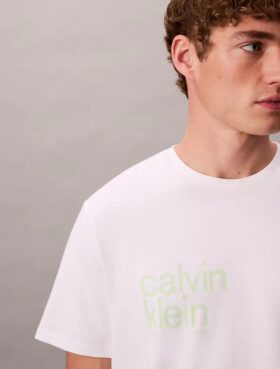 T-shirt med cirkelmotiv och avslappnad passform T-shirt med cirkelmotiv och avslappnad passform